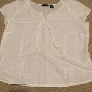 Eddie Bauer white linen short sleeve blouse